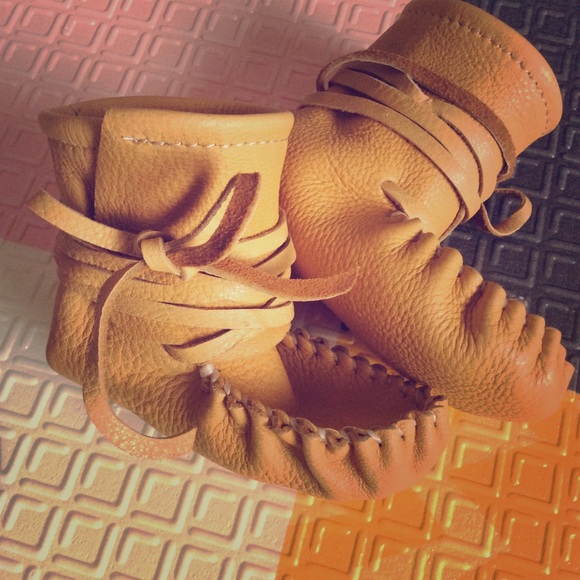 Leather Infant size 3/4 Scout Moccasins - Picture 1 of 8